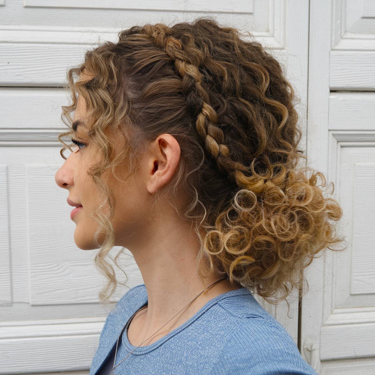 2026 Curly Hair Bun Styles: Effortless & Chic | [Your Brand Name]