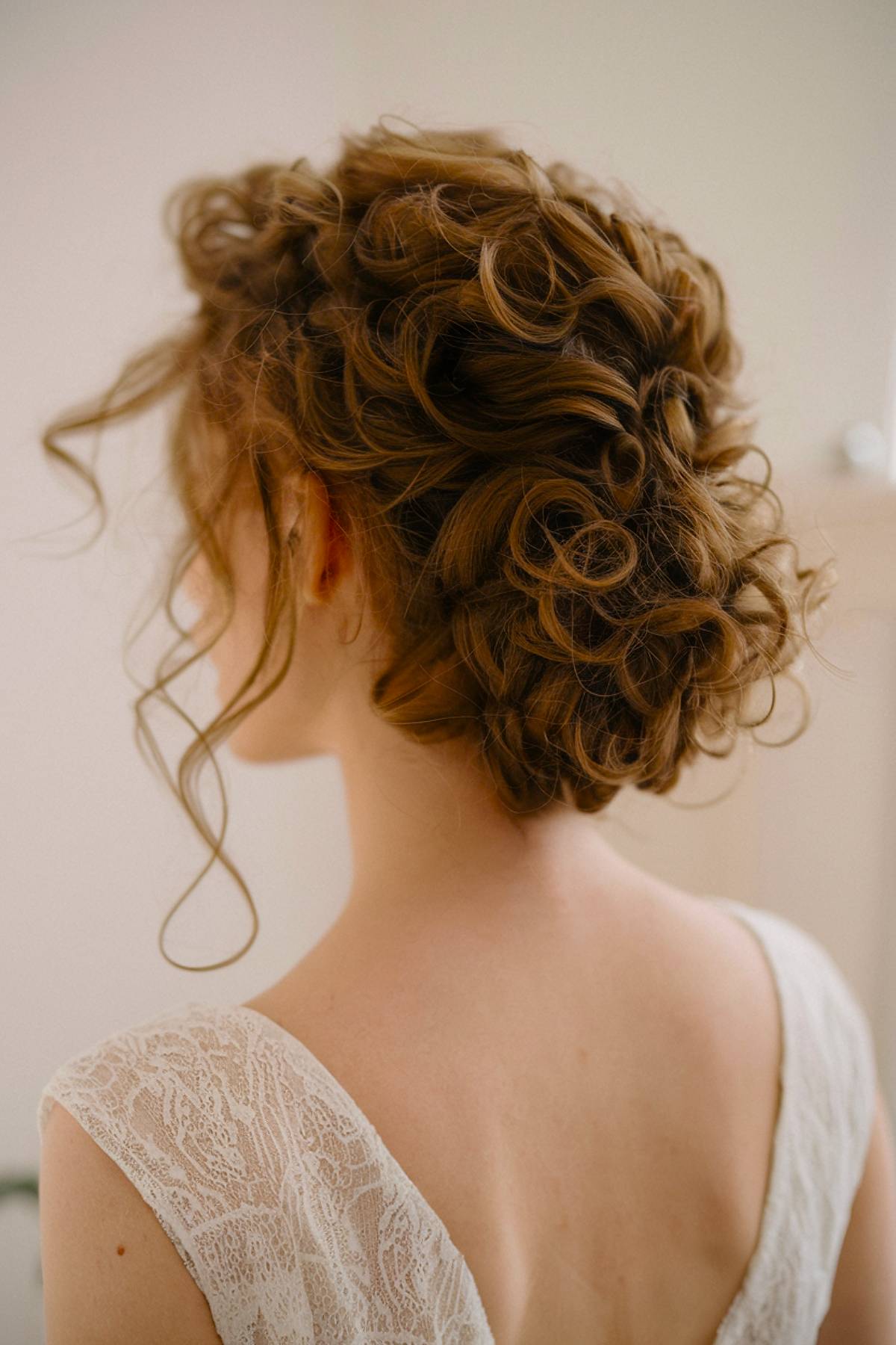 2026 Curly Hair Bun Styles: Effortless & Chic | [Your Brand Name]