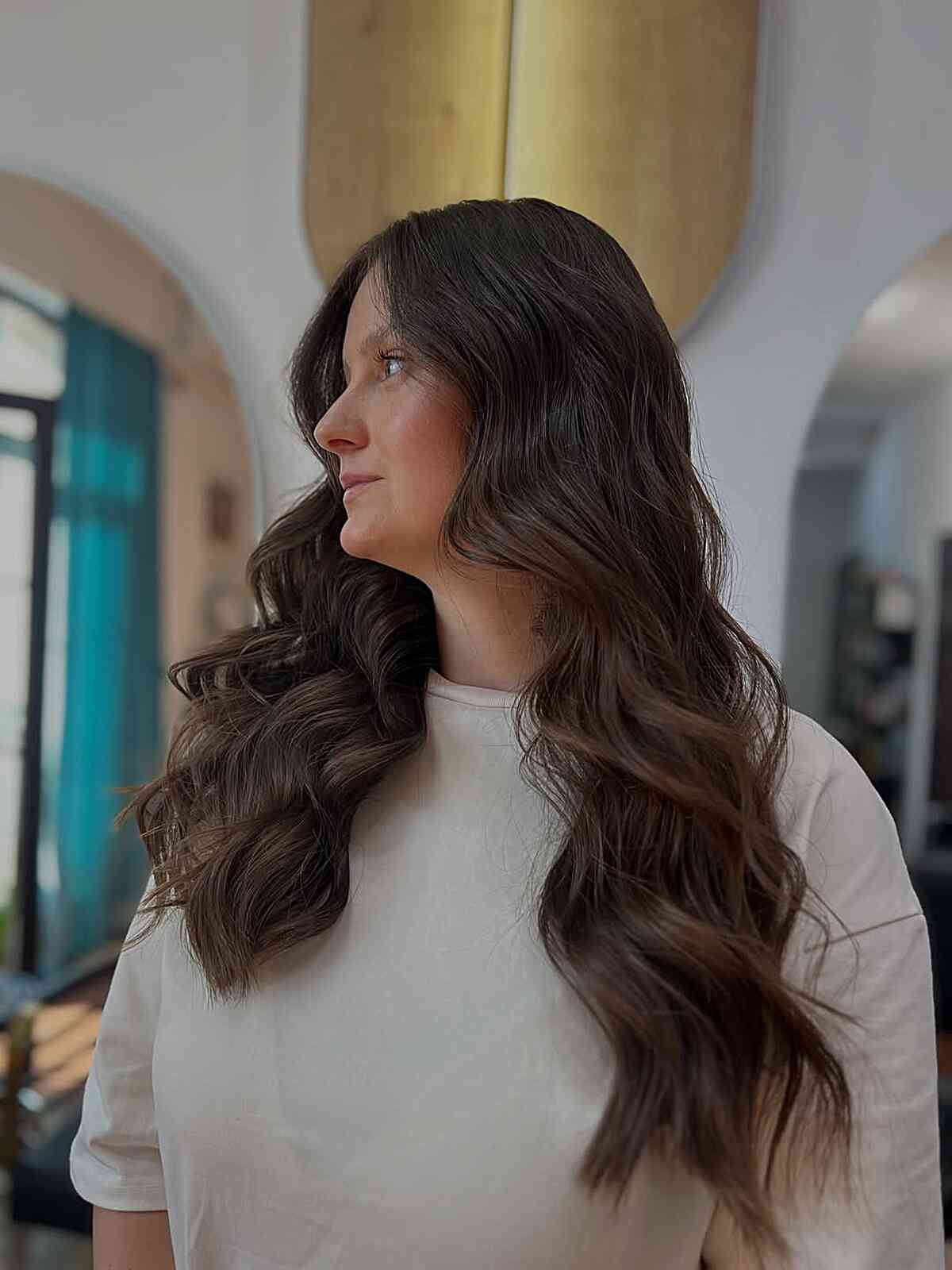 Wavy Hair Styles 2026: Trending Looks & Styling Tips