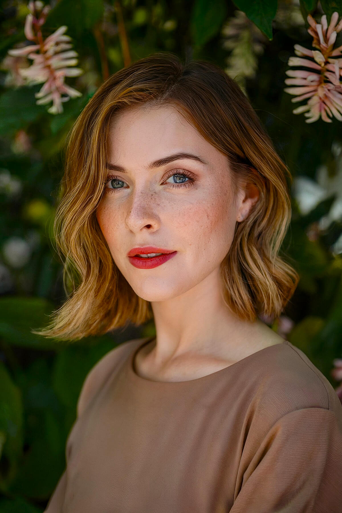 Wavy Hair Styles 2026: Trending Looks & Styling Tips