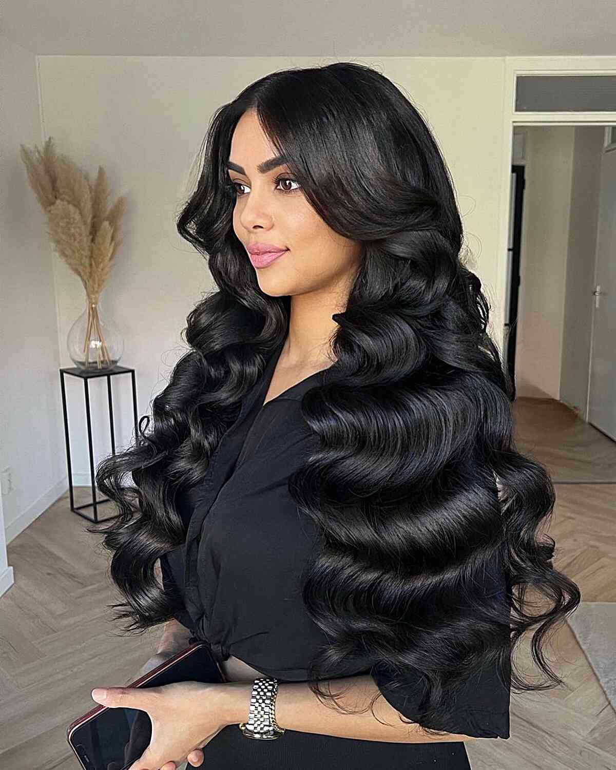 Hollywood Waves: 28 Stunning Styles for Special Occasions