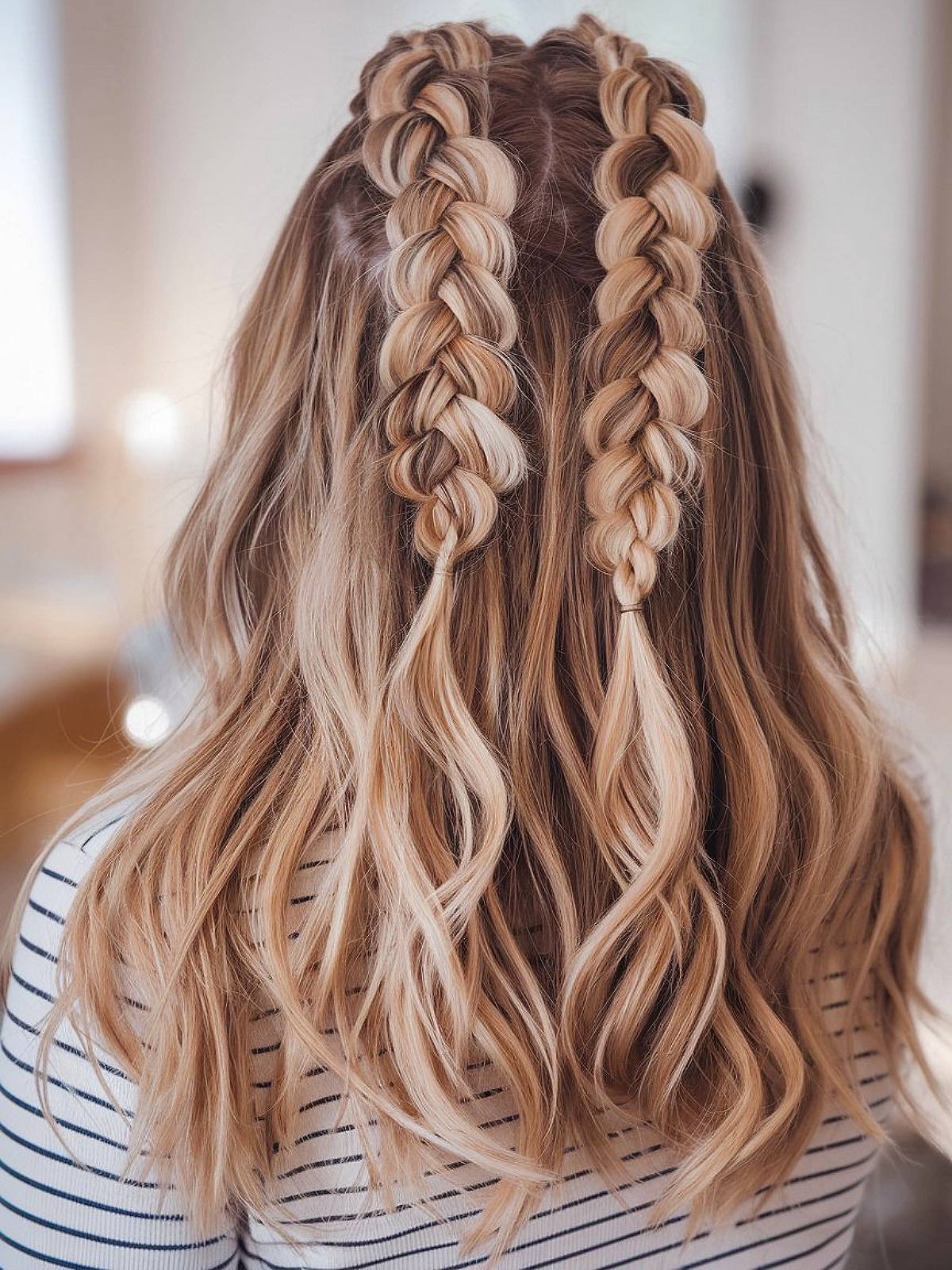 Top Hairstyles for Thick Wavy Hair in 2026 | Expert Guide
