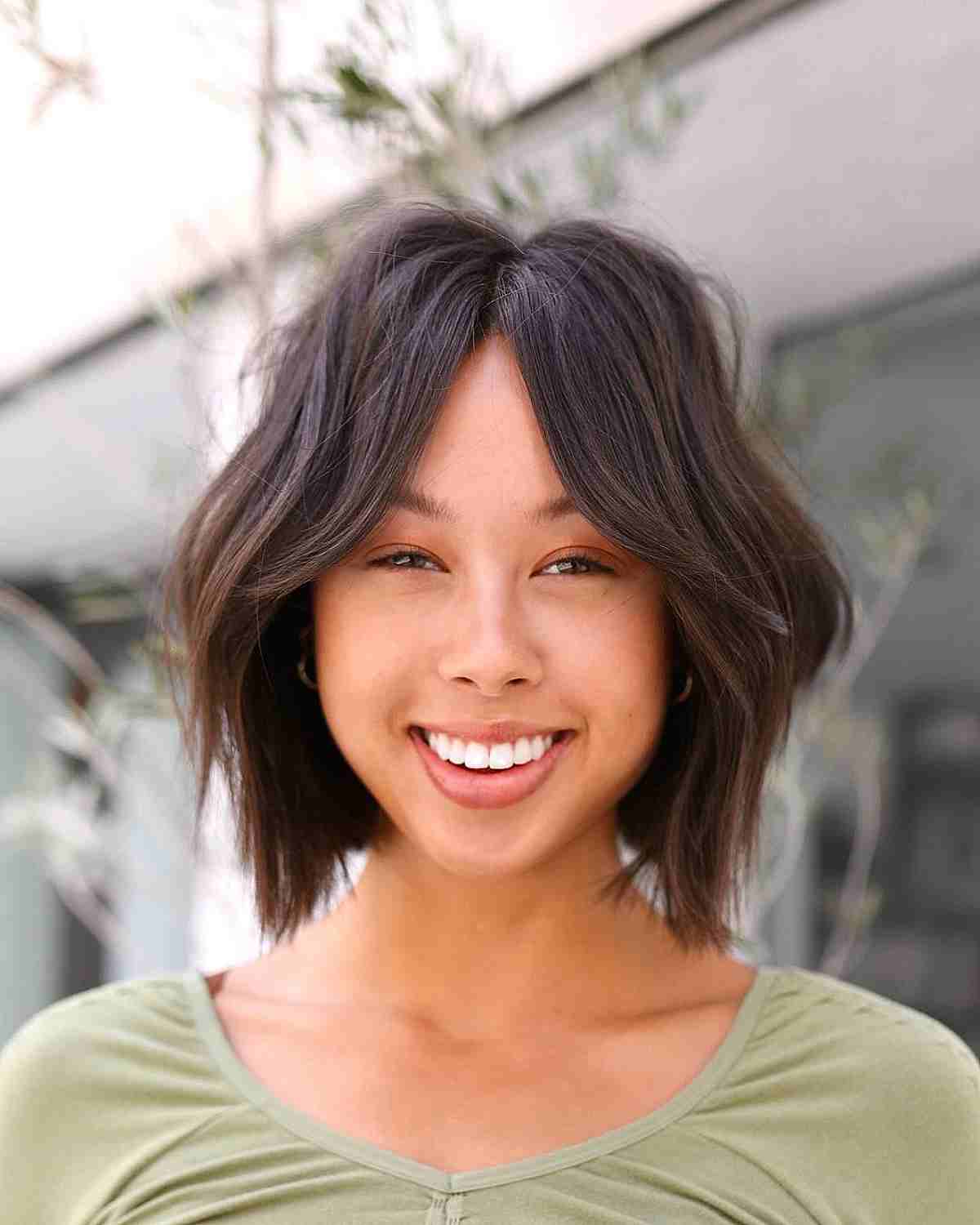 Wavy Bob with Bangs: The Ultimate Guide & Styling Tips
