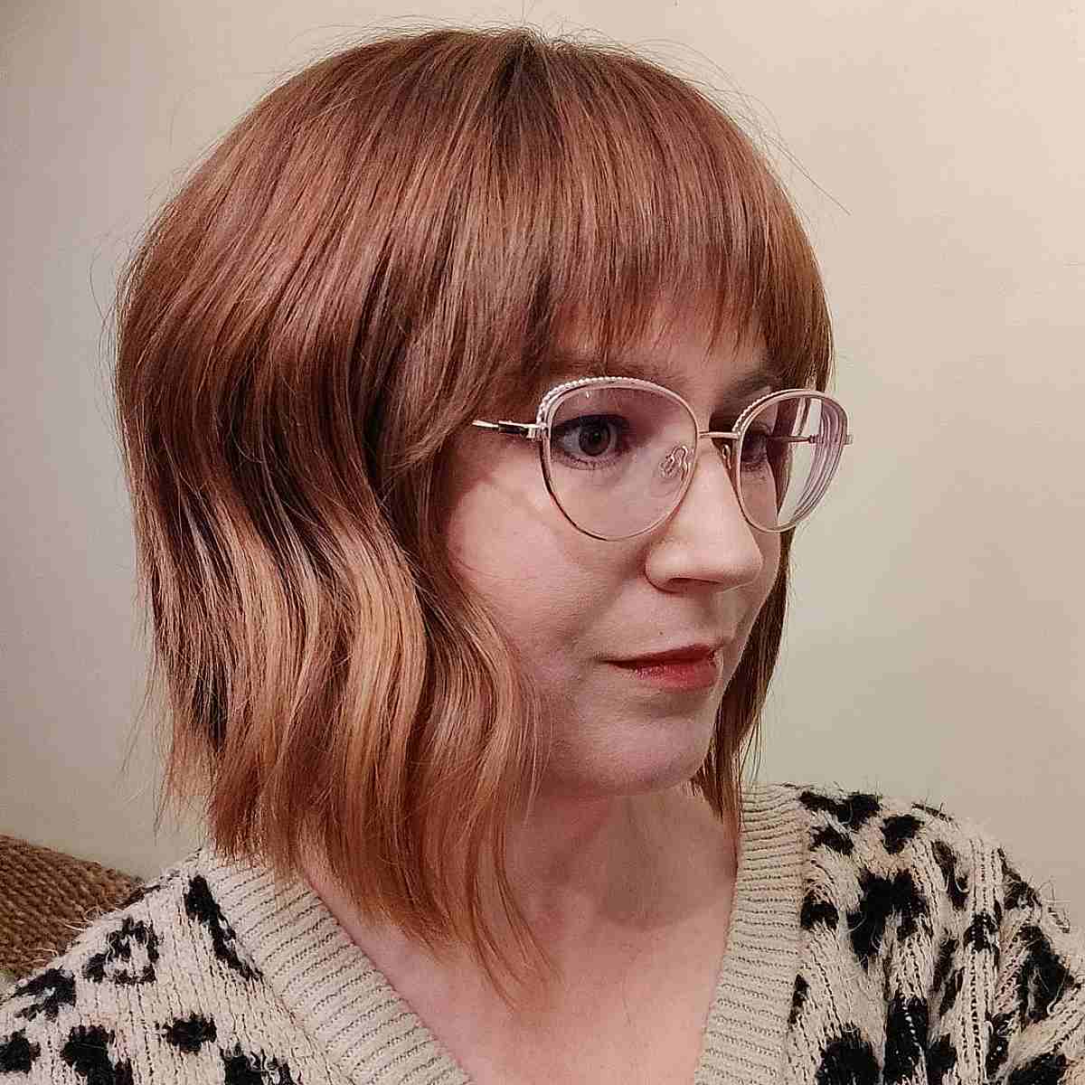 Wavy Bob with Bangs: The Ultimate Guide & Styling Tips