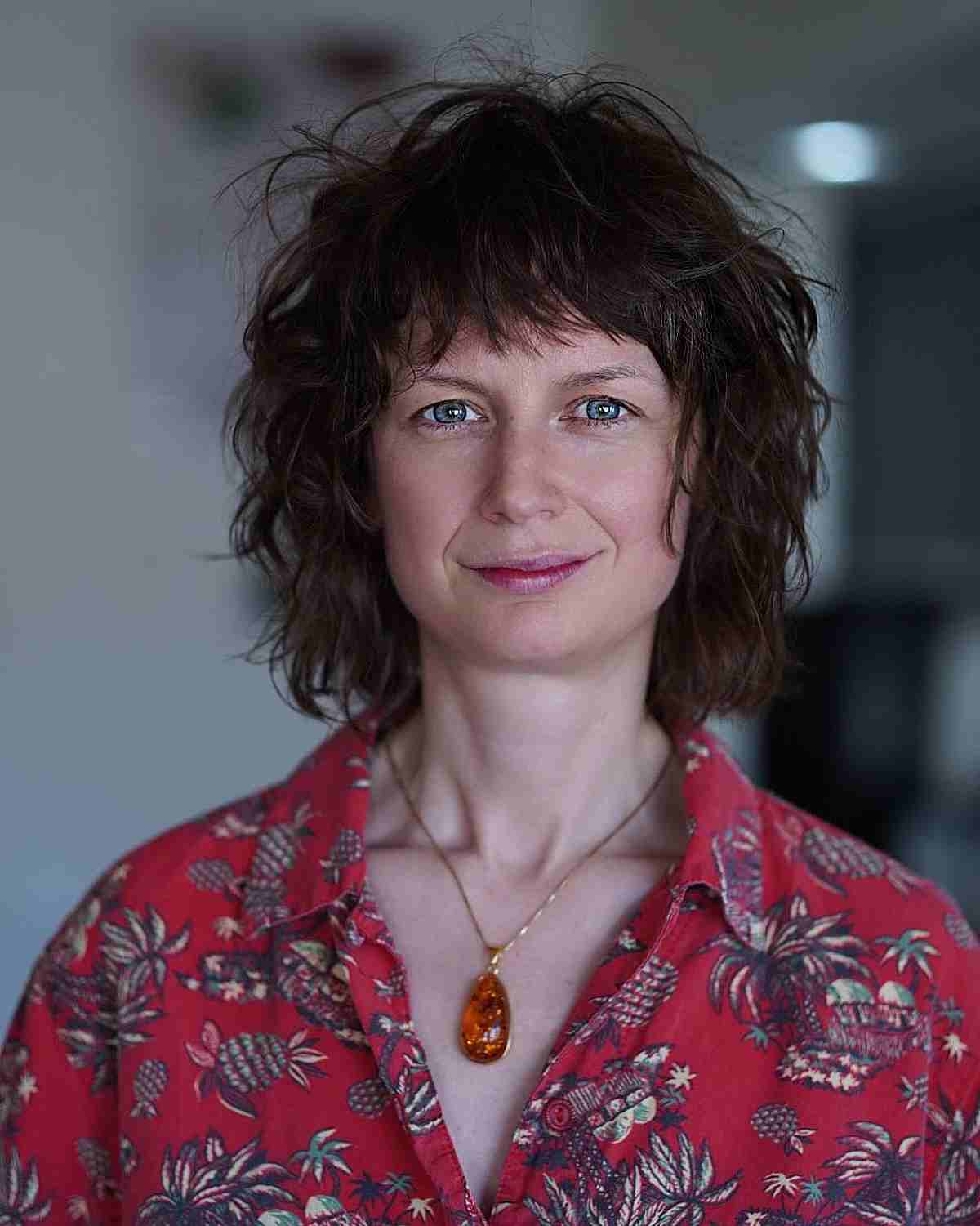 Wavy Bob with Bangs: The Ultimate Guide & Styling Tips