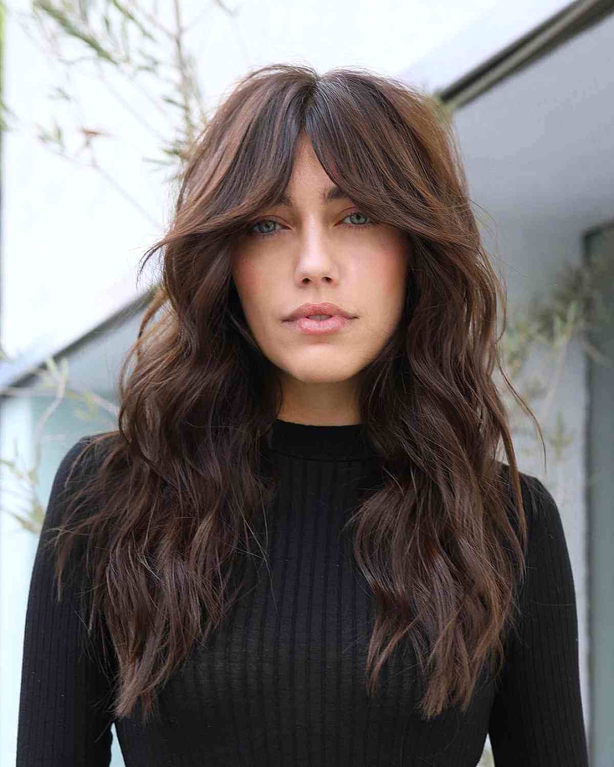 Curtain Bangs & Wavy Hair: 29 Styling Ideas & Expert Tips