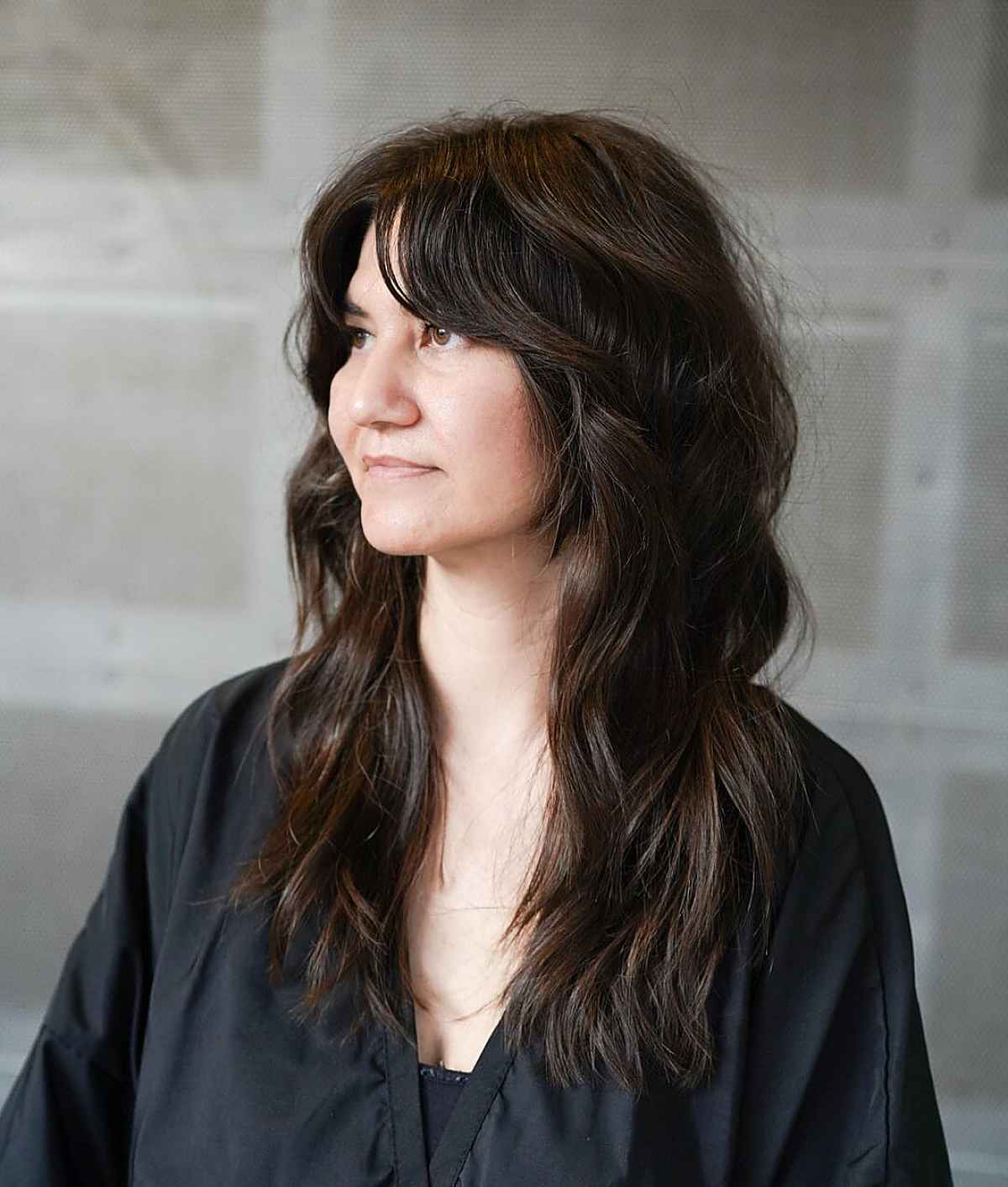 Curtain Bangs & Wavy Hair: 29 Styling Ideas & Expert Tips