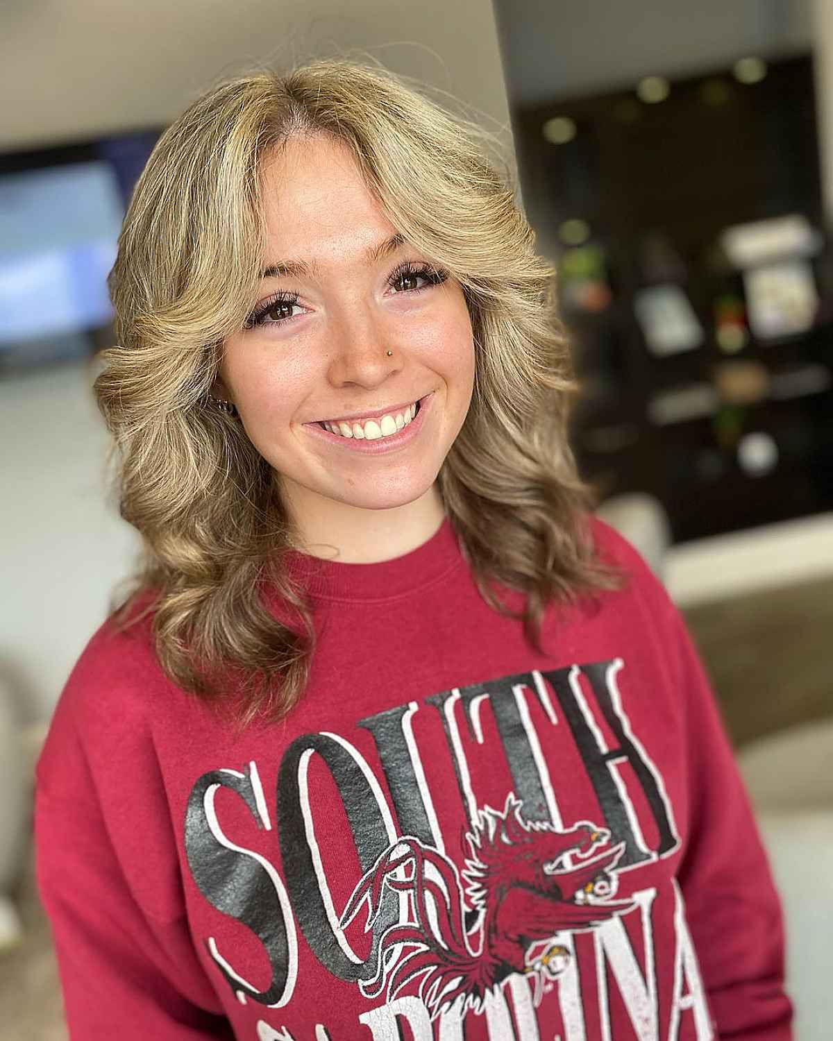 Curtain Bangs & Wavy Hair: 29 Styling Ideas & Expert Tips