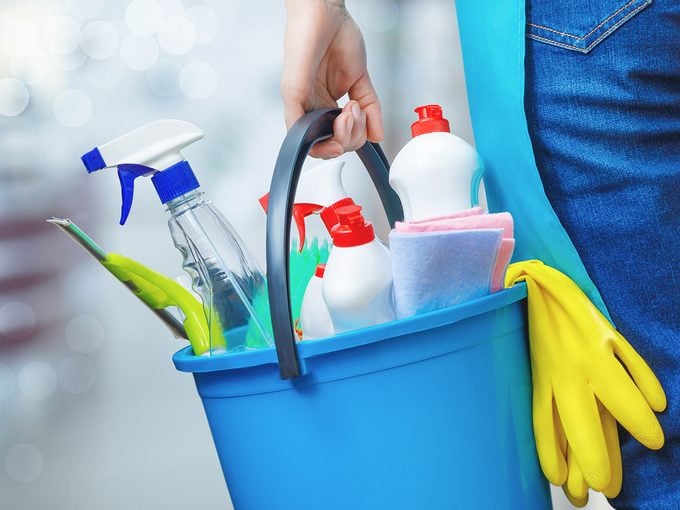 Eco-Friendly Bathroom Cleaning: A Simple 4-Step Guide