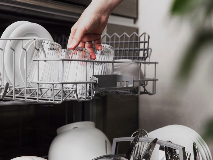 Why Are Dishes Streaked? Common Dishwasher Issues & Solutions