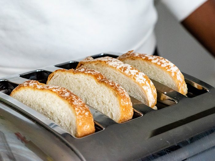 Avoid These 12 Toaster Mistakes: Toasting Tips & Tricks