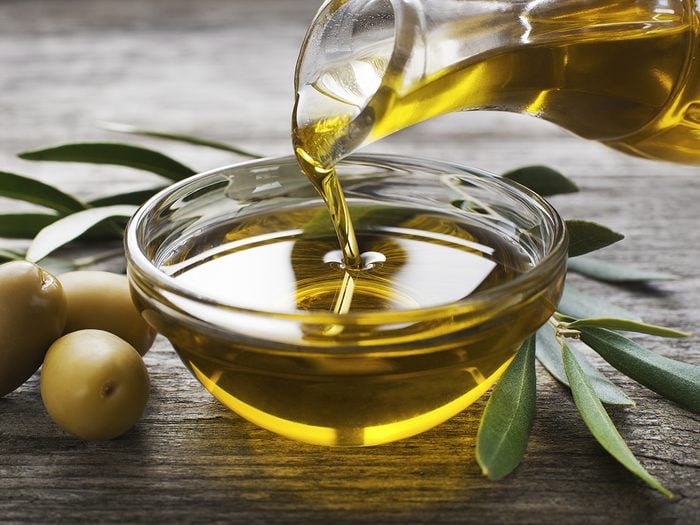 Essential Pantry Staples: 10 Items for Effortless Cooking