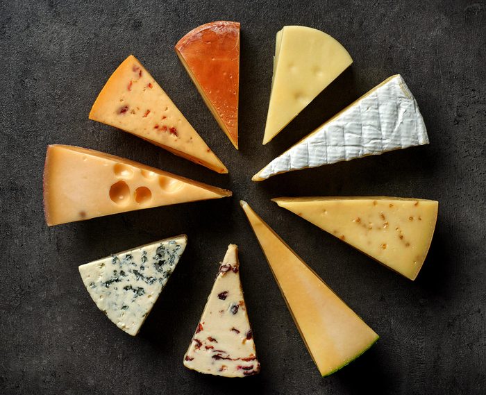Dining Etiquette: Foods You Can (and Should!) Eat With Your Hands