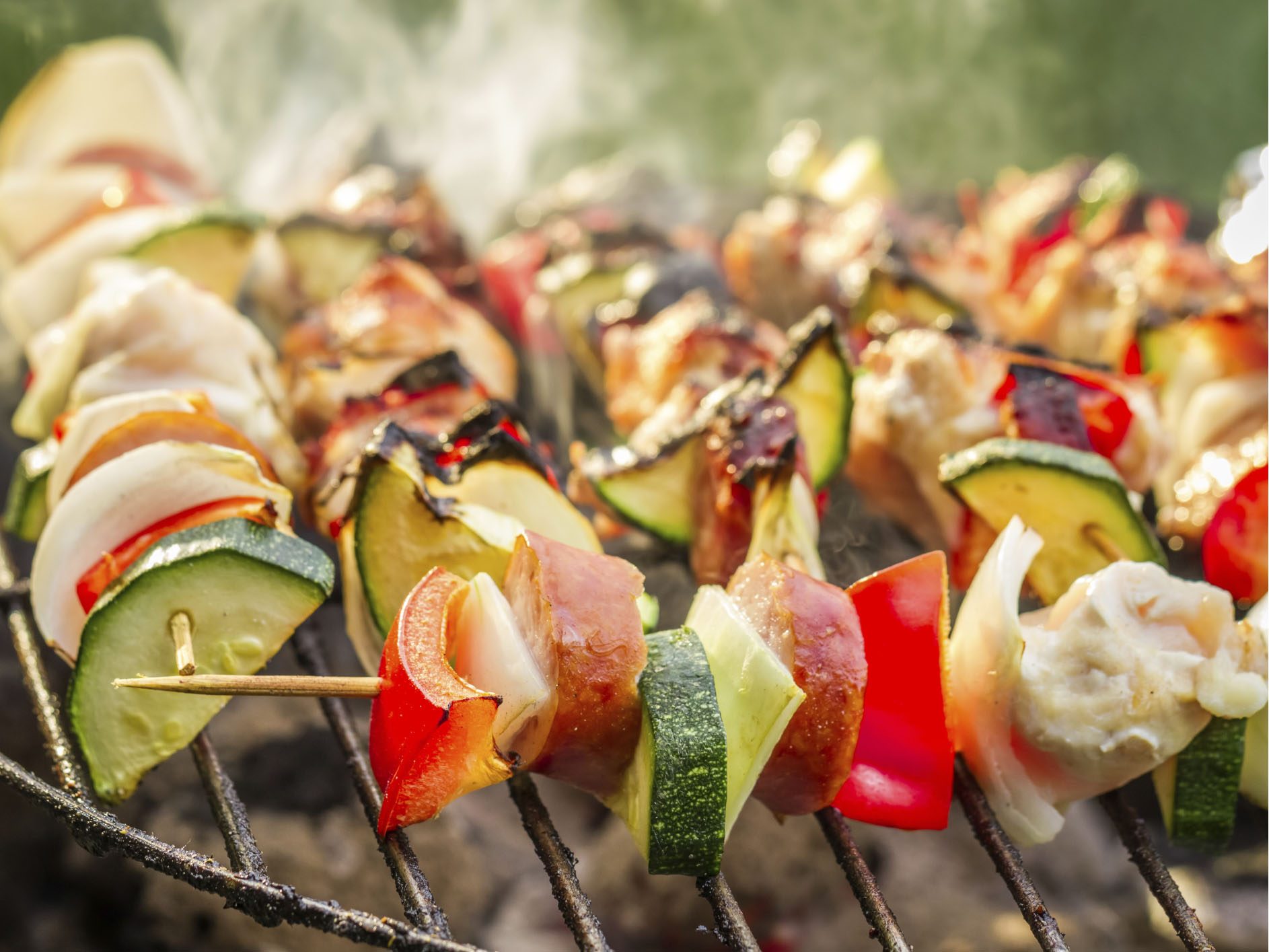 Backyard BBQ Essentials: Gear & Tips for a Perfect Party