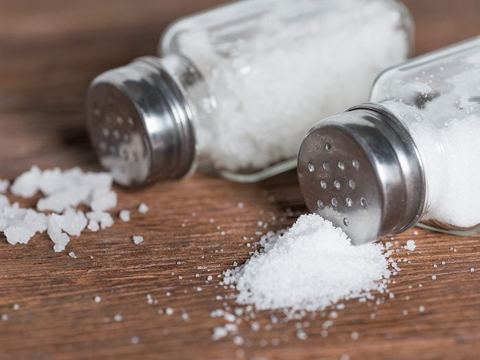 Sea Salt vs. Table Salt: A Health & Nutritional Comparison