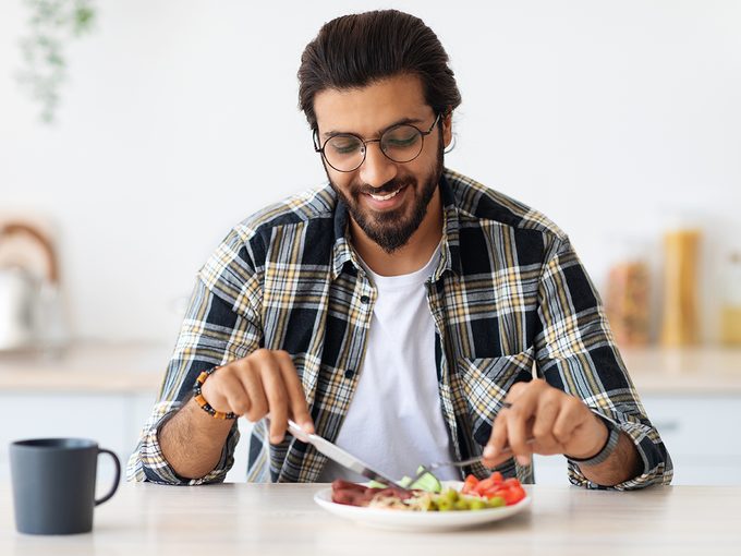Intuitive Eating: A Healthier Alternative to Traditional Diets?