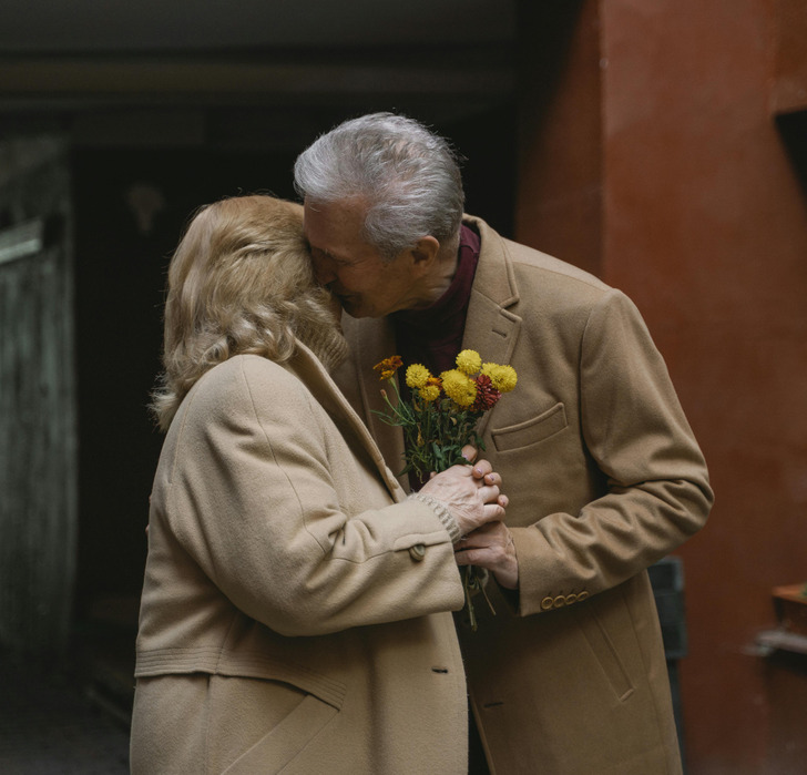 Unsung Love: Heartwarming Stories of Quiet Enduring Couples