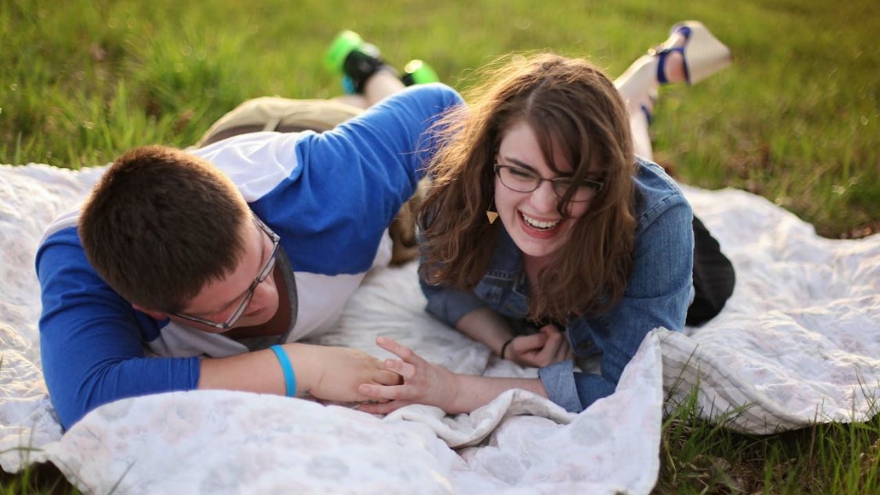 180 Funny Jokes to Charm Your Crush & Build Connection