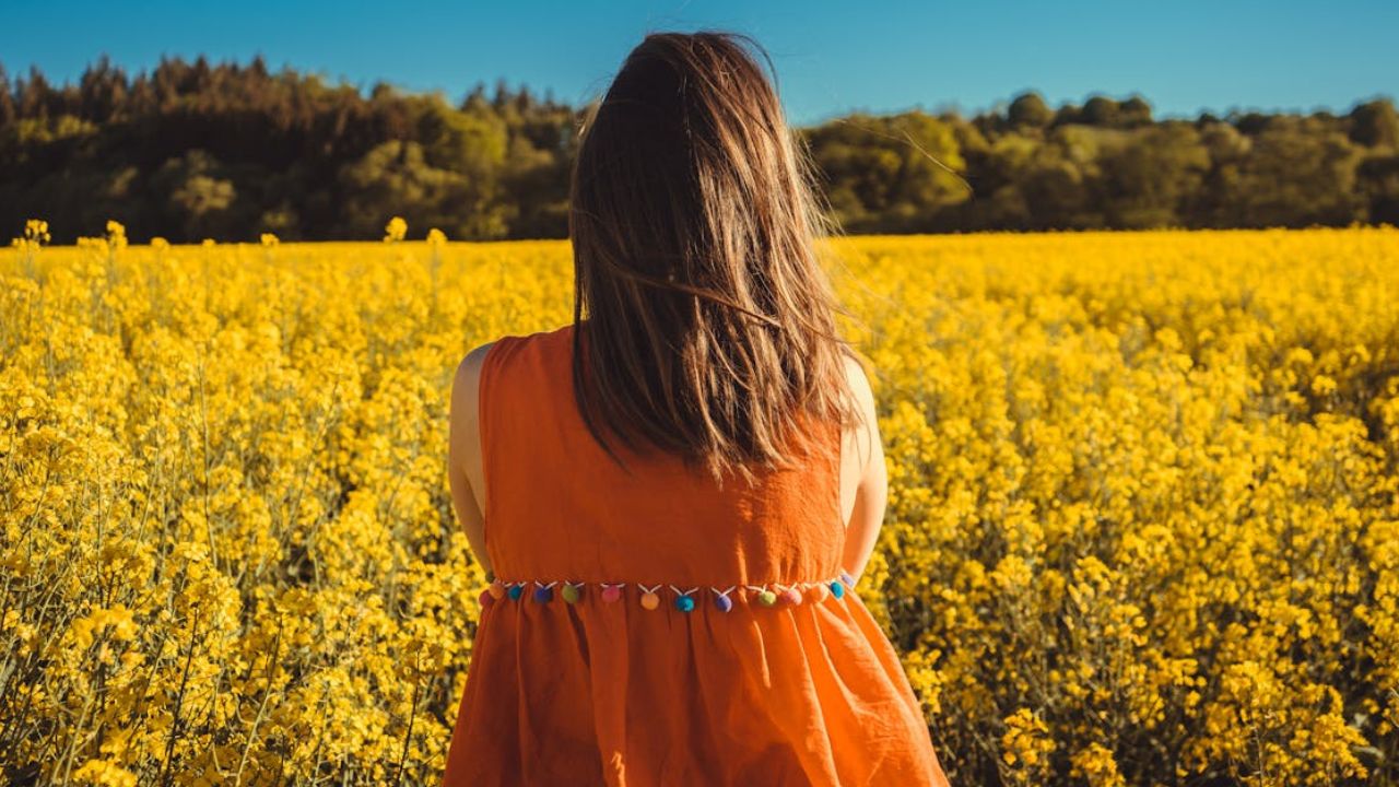 151 Inspiring Quotes About Feeling Alone & Finding Solace