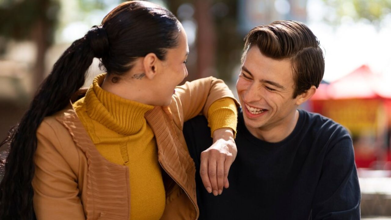 21+ Ways to Tell Him You Like Him: Confess Your Feelings with Confidence