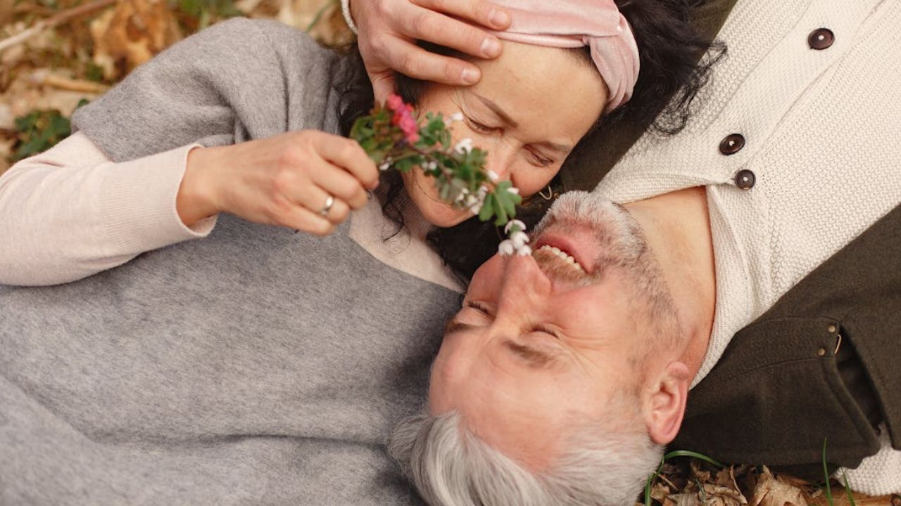 16 Romantic Ways to Rekindle Passion & Connection in Your Marriage