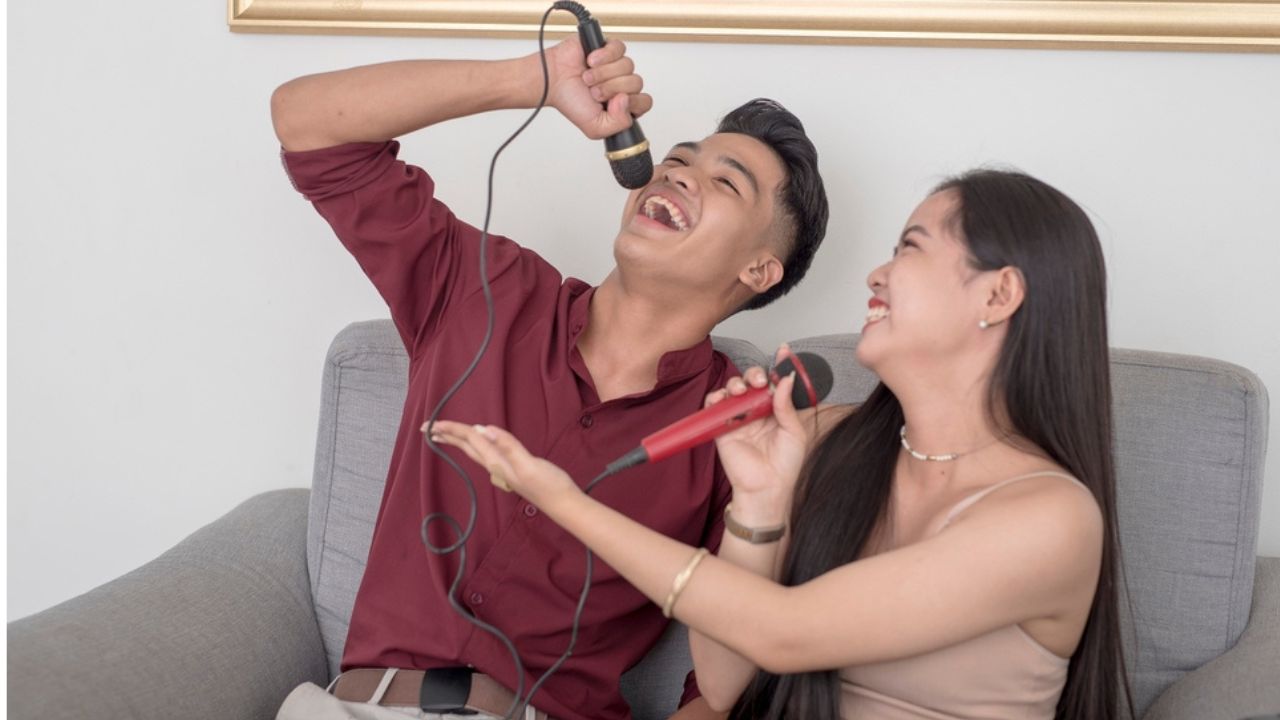 Introvert Date Ideas: 13 Relaxing & Meaningful Activities