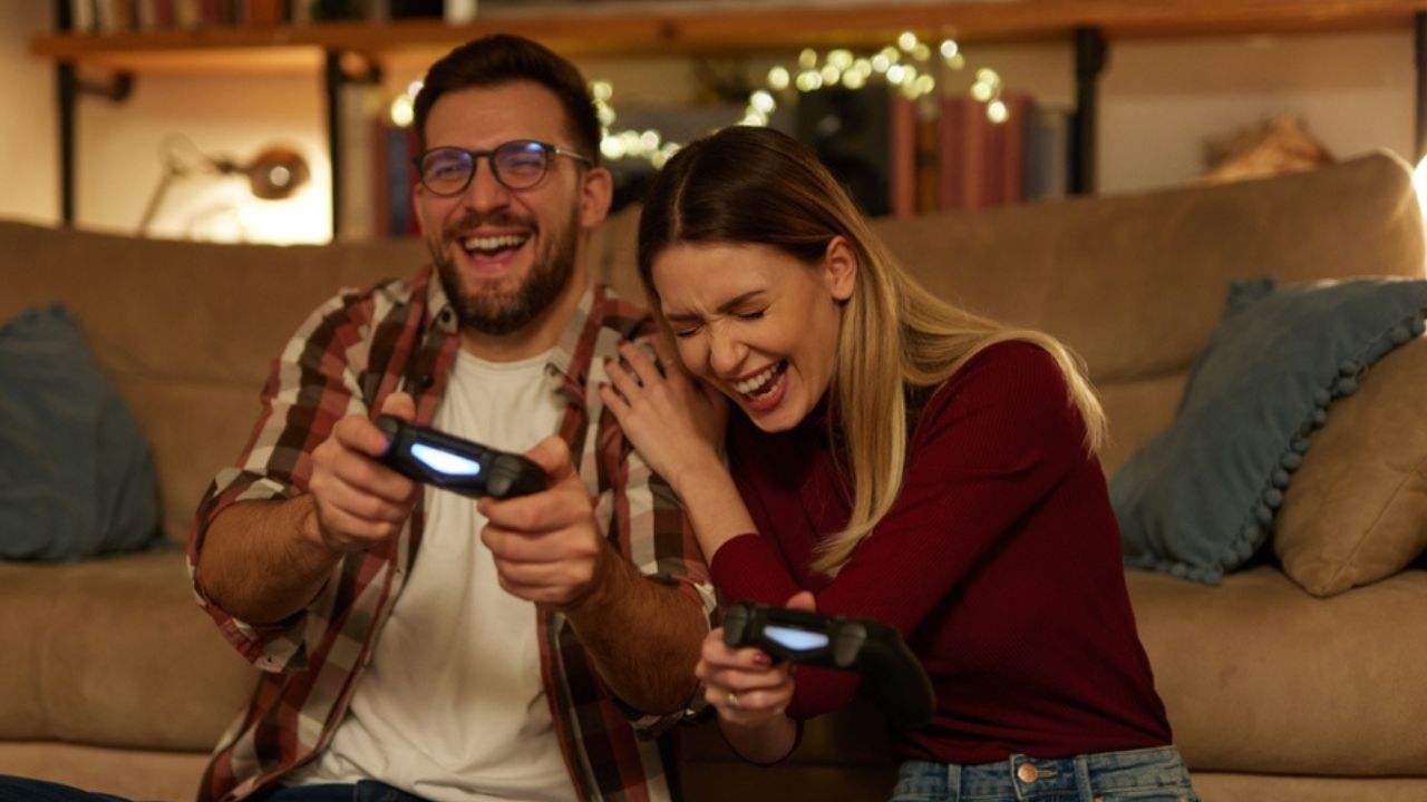 Introvert Date Ideas: 13 Relaxing & Meaningful Activities