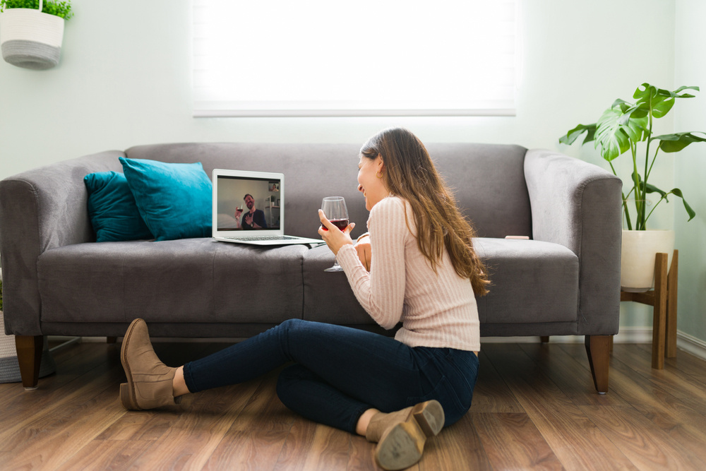 The Psychology of Absence: Why Missing Someone Strengthens Bonds