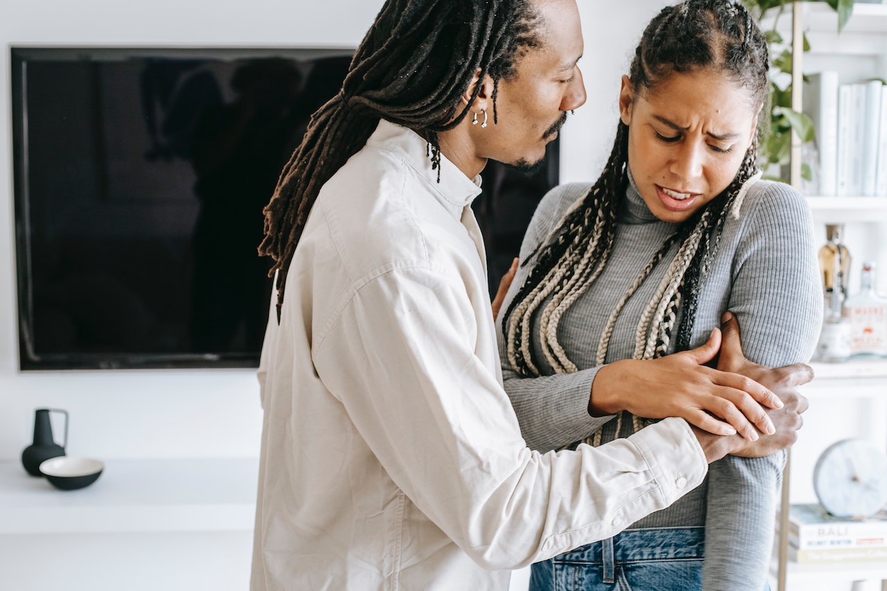 Identifying Toxic Relationships: 21 Red Flags in a Boyfriend