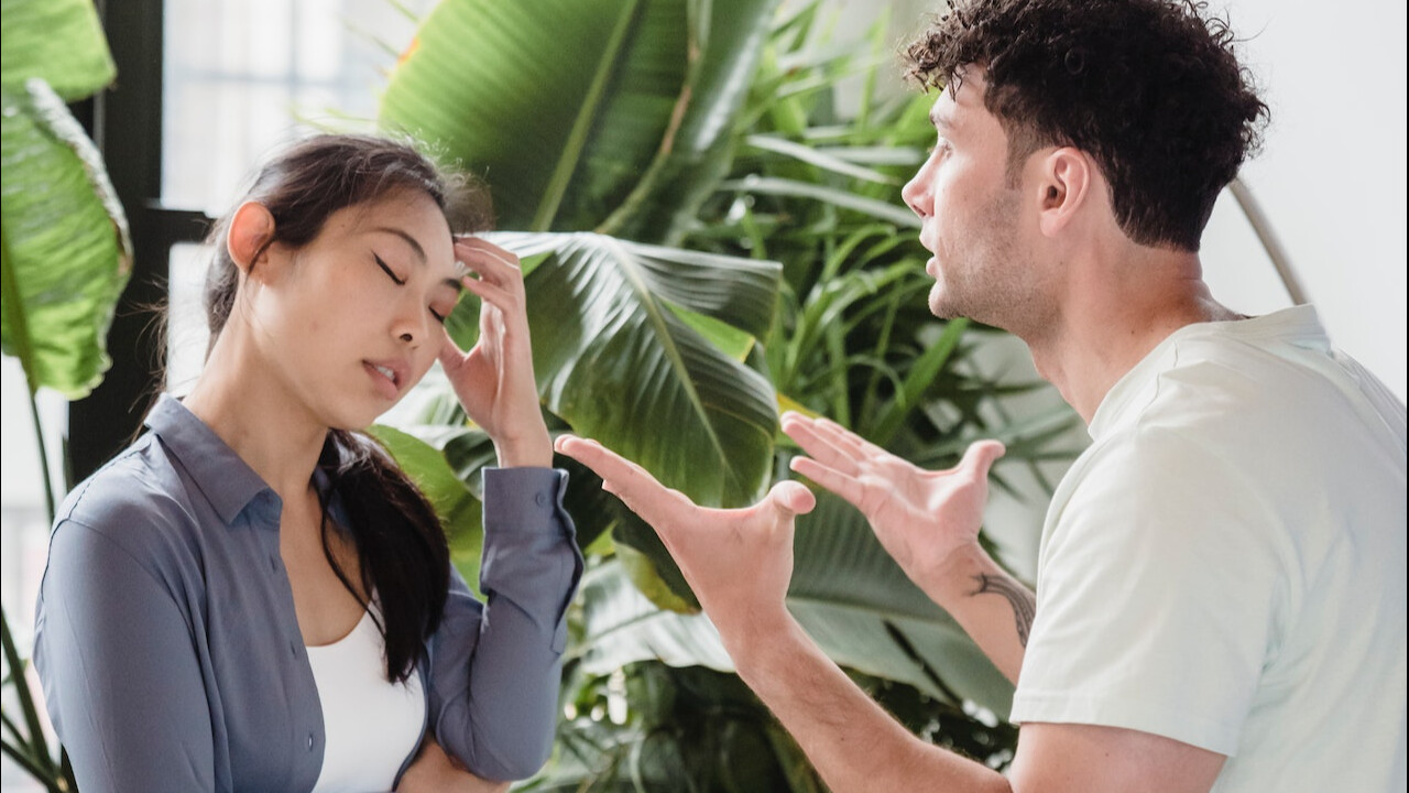 Recognizing Red Flags: 18 Subtle Signs to End a Toxic Relationship