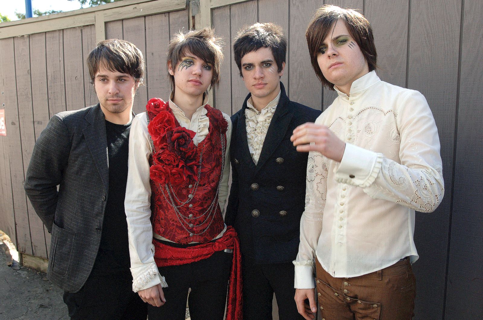 Emo Beauty: A Timeless Trend, Not Just a Fad