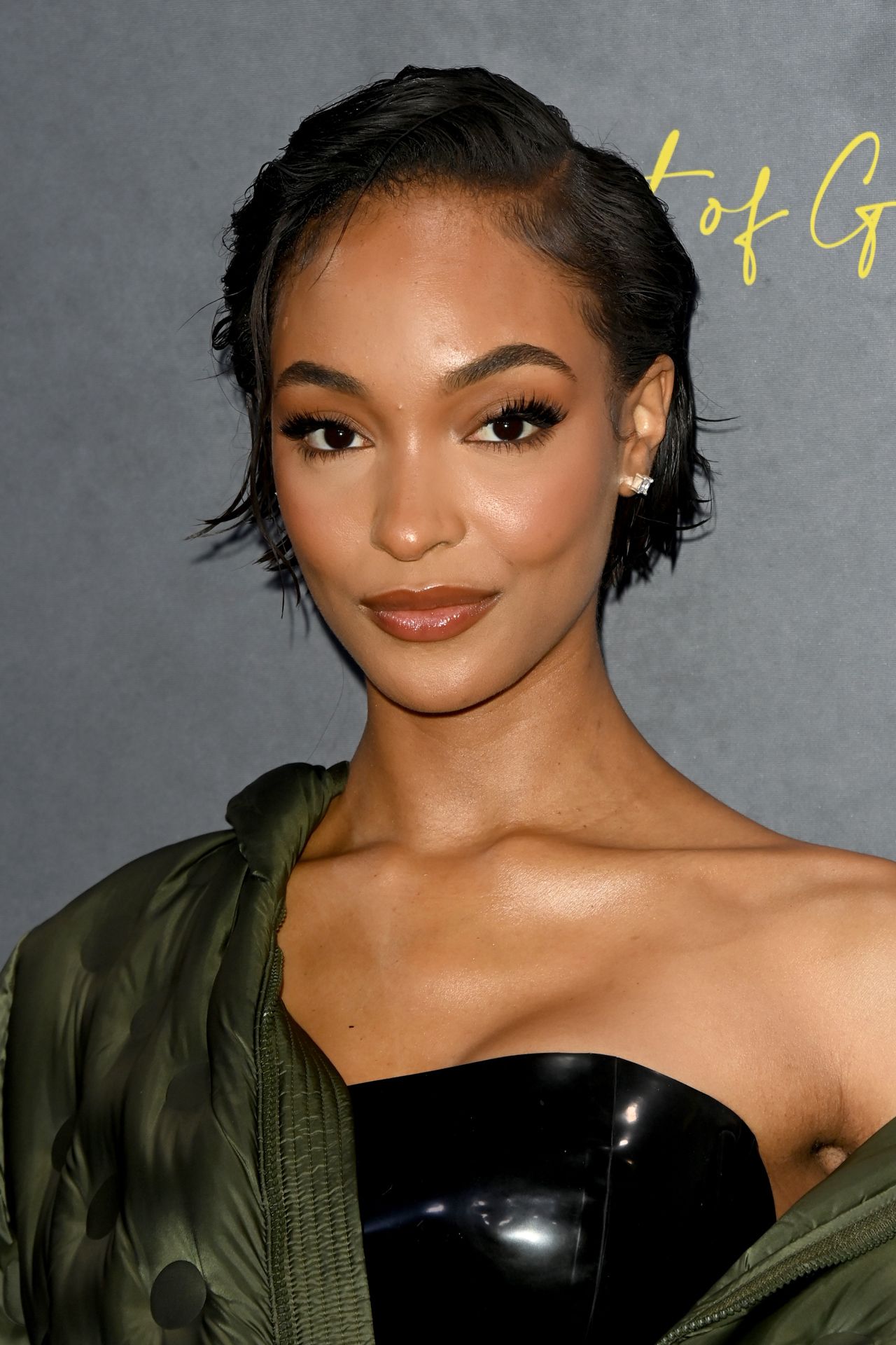 Zendaya s  90s Pixie Cut: The Spring 2026 Hair Trend