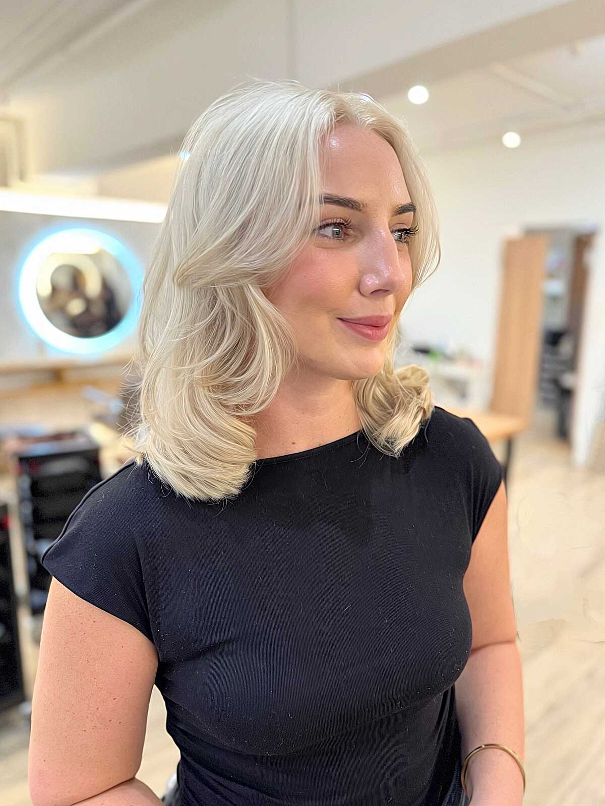 25 Expert‑Approved Mid‑Length Blowout Styles for a Salon‑Fresh Finish