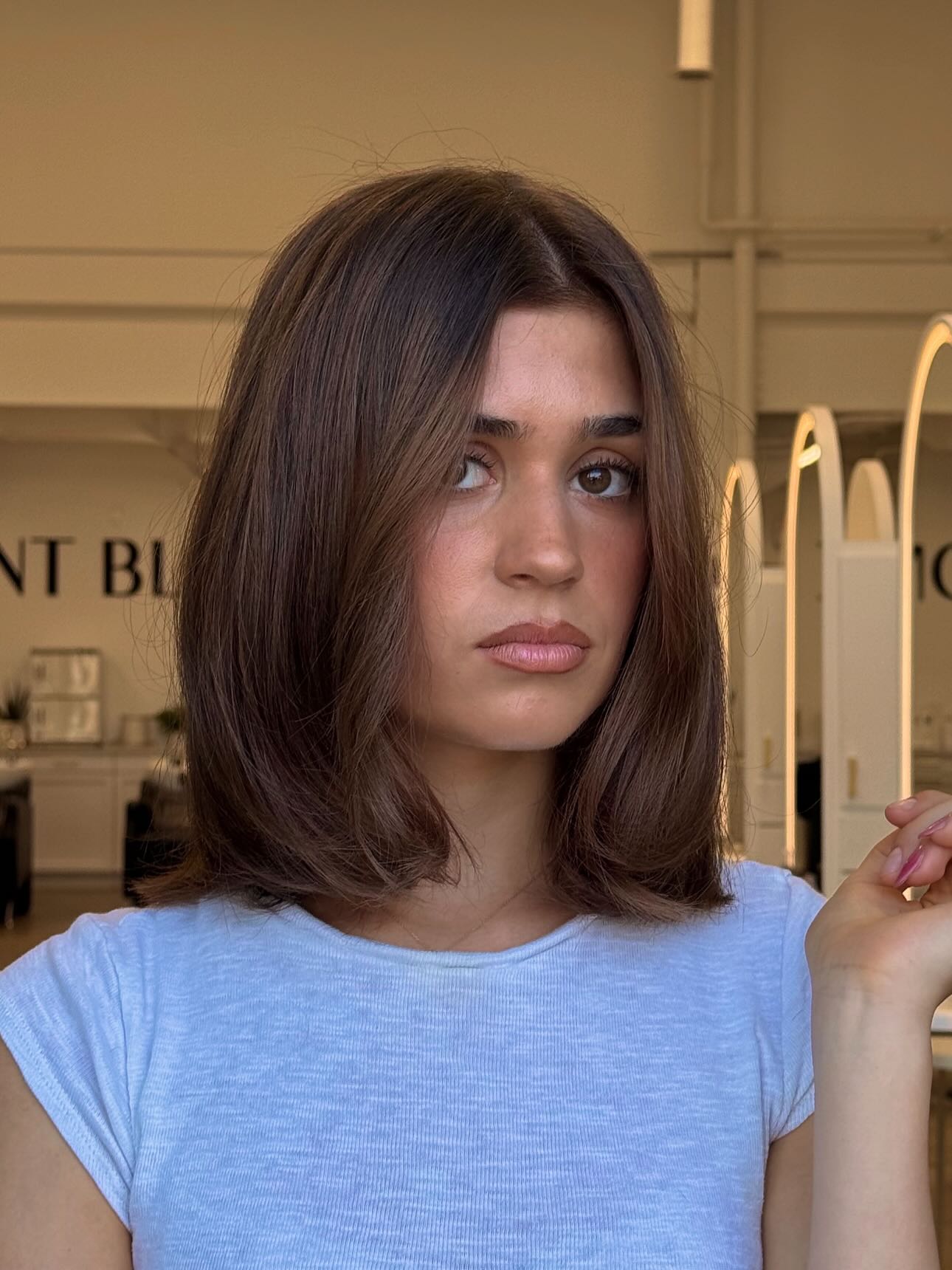 Top 25 Shoulder‑Length Cuts for Thin Hair to Instantly Add Volume and Texture