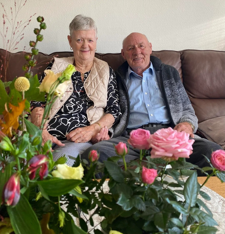 15+ Grandparent Stories That Prove Love Thrives Beyond Hollywood Glitz