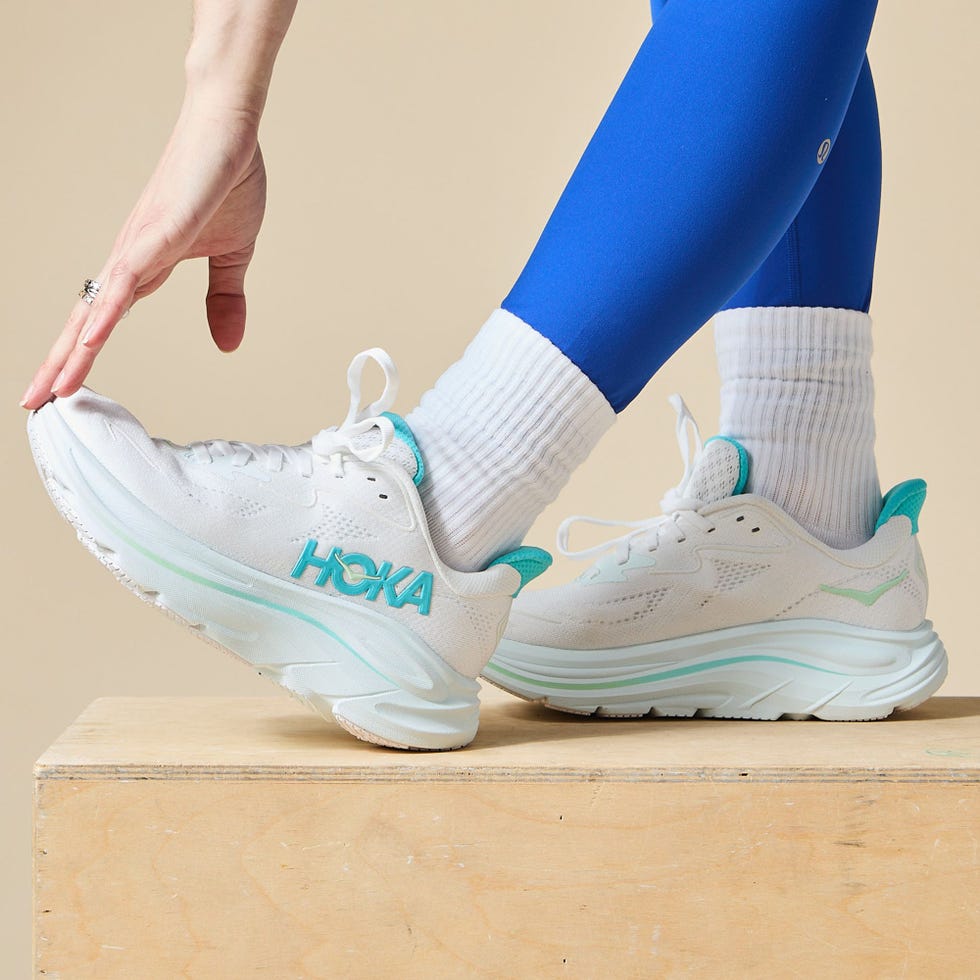 Top 5 Walking Shoes for Plantar Fasciitis: Expert Review & Recommendation