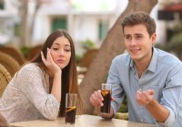 内向的な人をあなたに恋させる方法の方法 