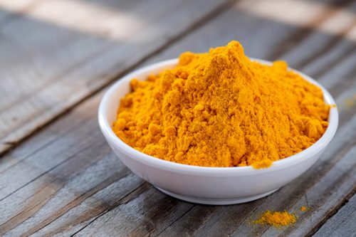 Veilige en effectieve doe-het-zelf-remedies voor het verlichten van de huid:17 natuurlijke behandelingen