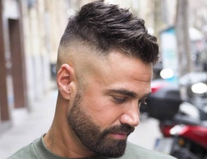 Tendances coupes de cheveux courtes pour hommes :styles et idées