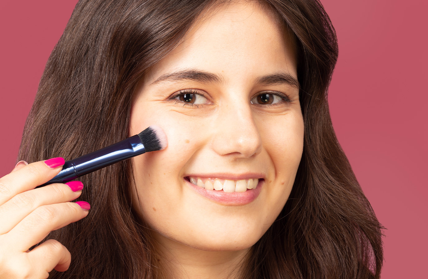 Kryolan:guia especializado para técnicas de mistura de blush cremoso sem costura 