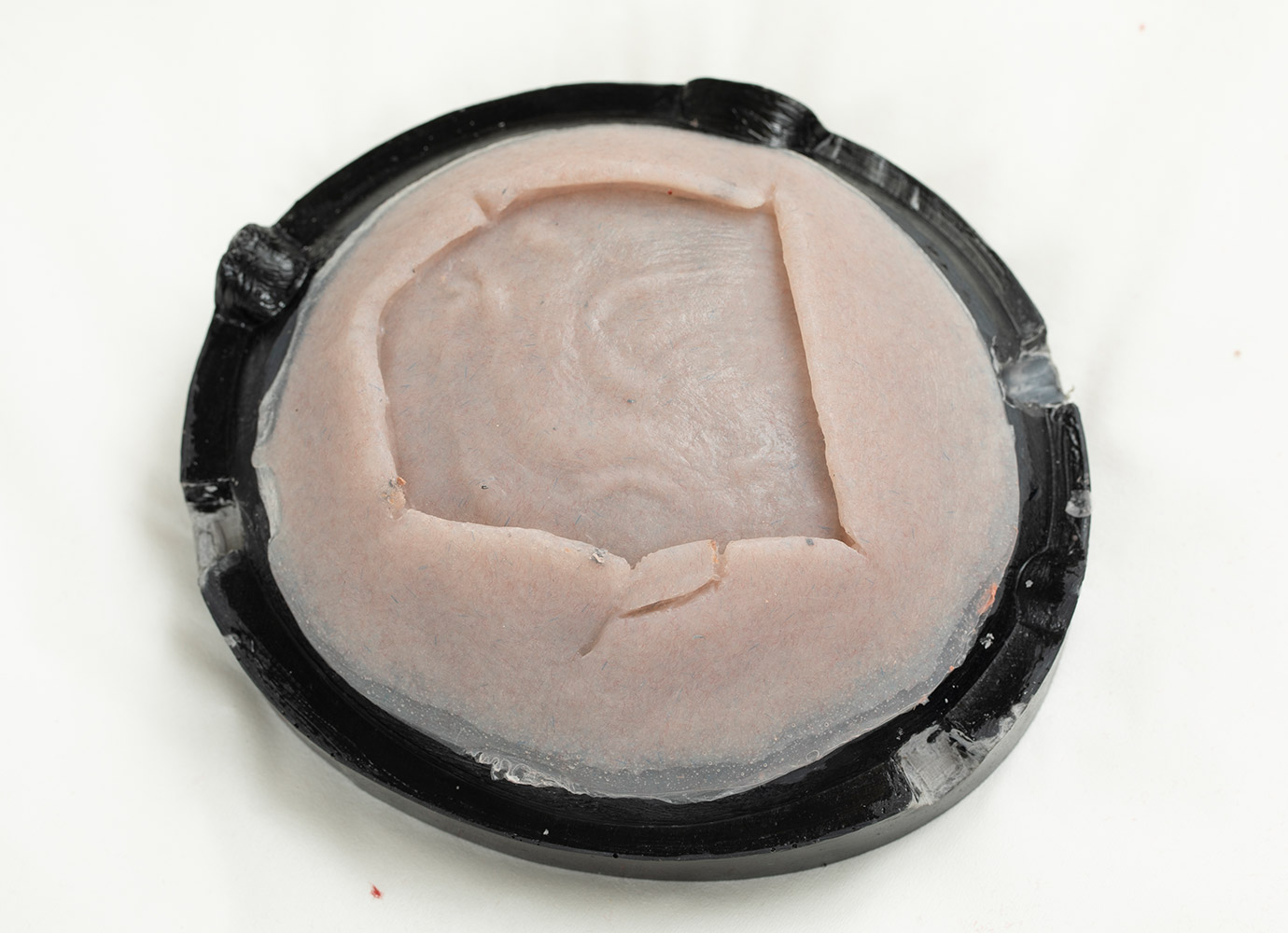 Guide de peinture au silicone :obtenez des résultats réalistes | Kryolan