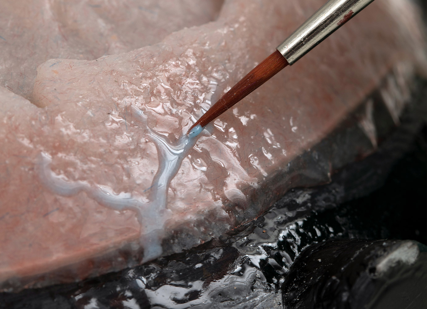 Guide de peinture au silicone :obtenez des résultats réalistes | Kryolan