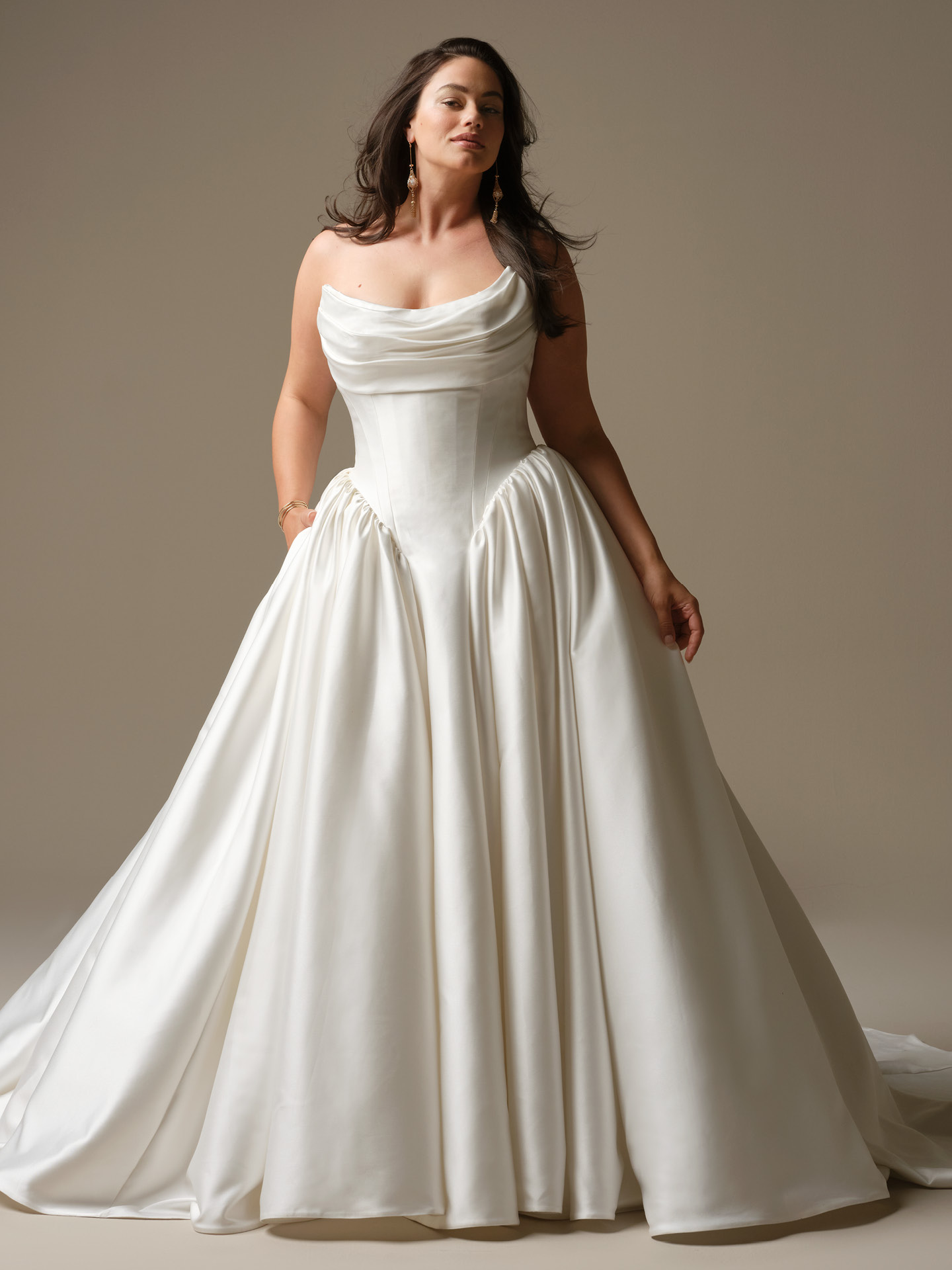 Abiti da sposa taglie forti:la tua guida per trovare l abito perfetto | Maggie Sottero 