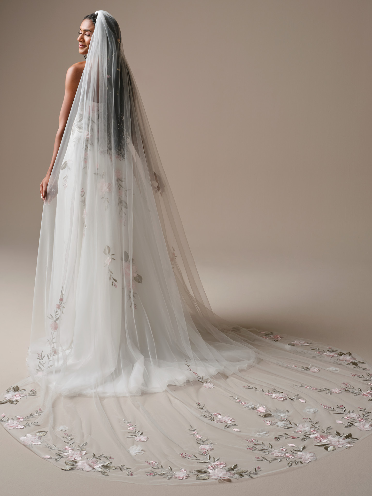 Accessori da sposa:una guida completa per completare il look del tuo matrimonio 
