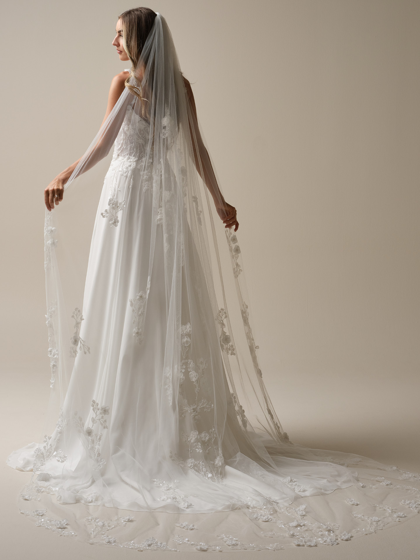Accessori da sposa:una guida completa per completare il look del tuo matrimonio 