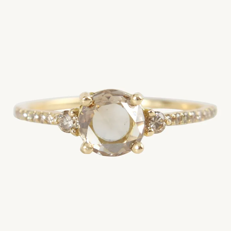 テイラー・スウィフトからインスピレーションを得た婚約指輪:あらゆる時代に合ったデザイン 