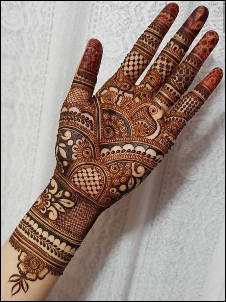 Designs Mehndi arabes élégants pour les mariages et les célébrations 