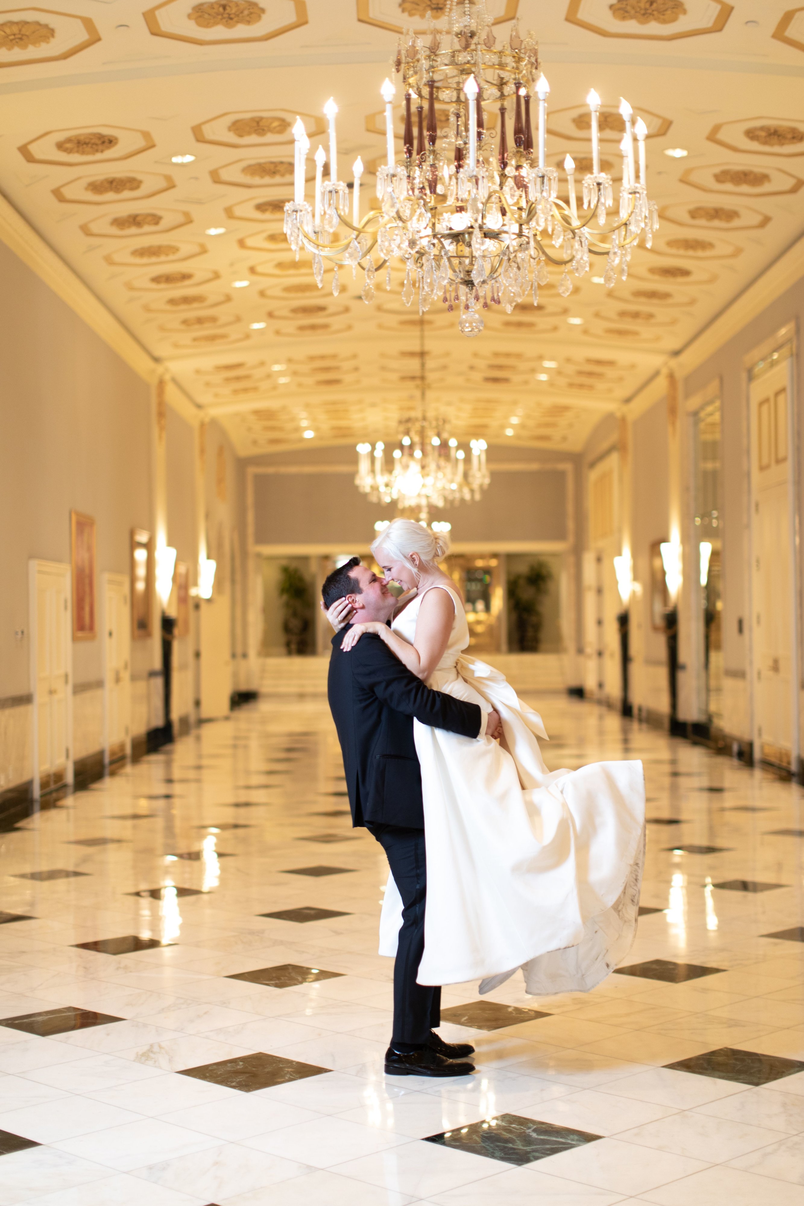 Mariage d hiver élégant à l hôtel Mayflower | Madeleine et Joseph 