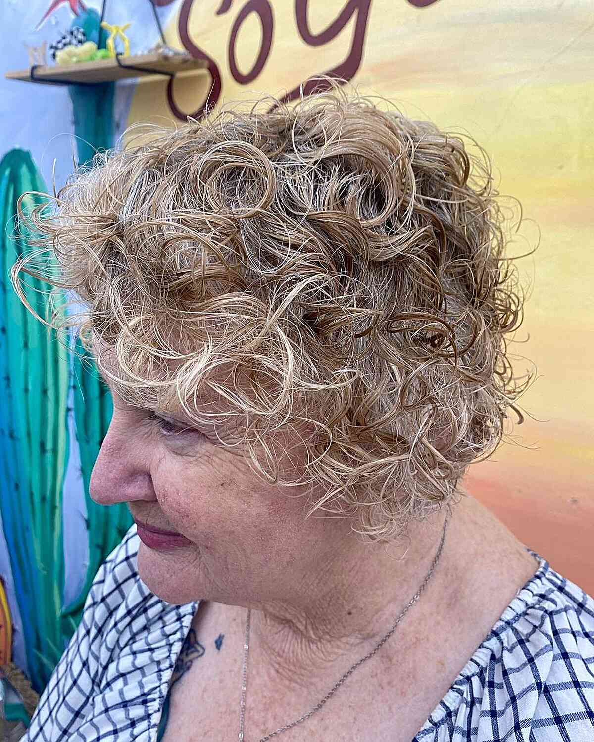 Beste kieferlange Haarschnitte für Frauen über 60:Stile und Tipps 