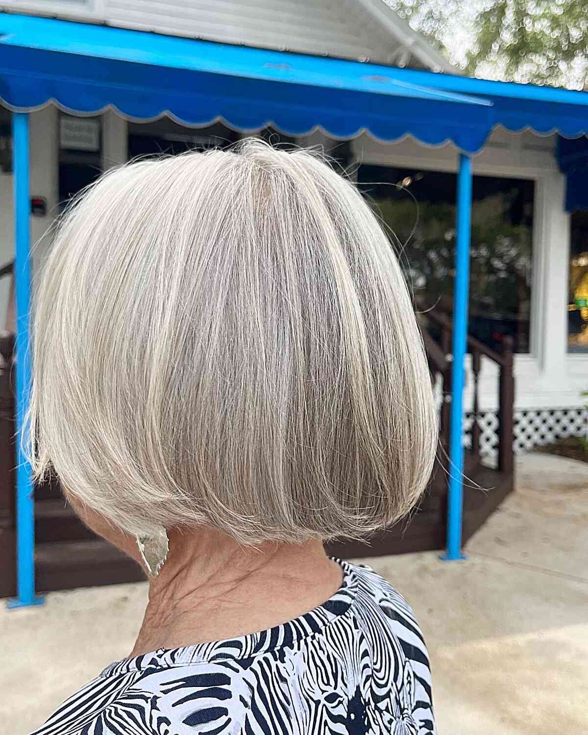 Beste kieferlange Haarschnitte für Frauen über 60:Stile und Tipps 